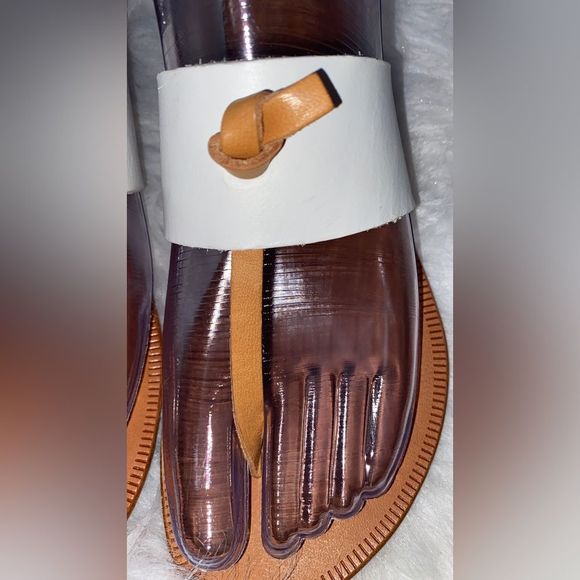 Joie Women's Baylin Flat Sandal - Picture 8 of 12